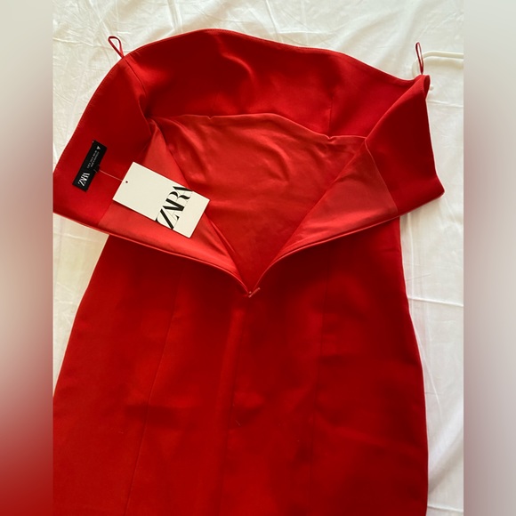 Last one ๐จ Zara Red Fitted Strapless Bodycon Midi Dress stretchy back Slit NWT - Picture 16 of 16
